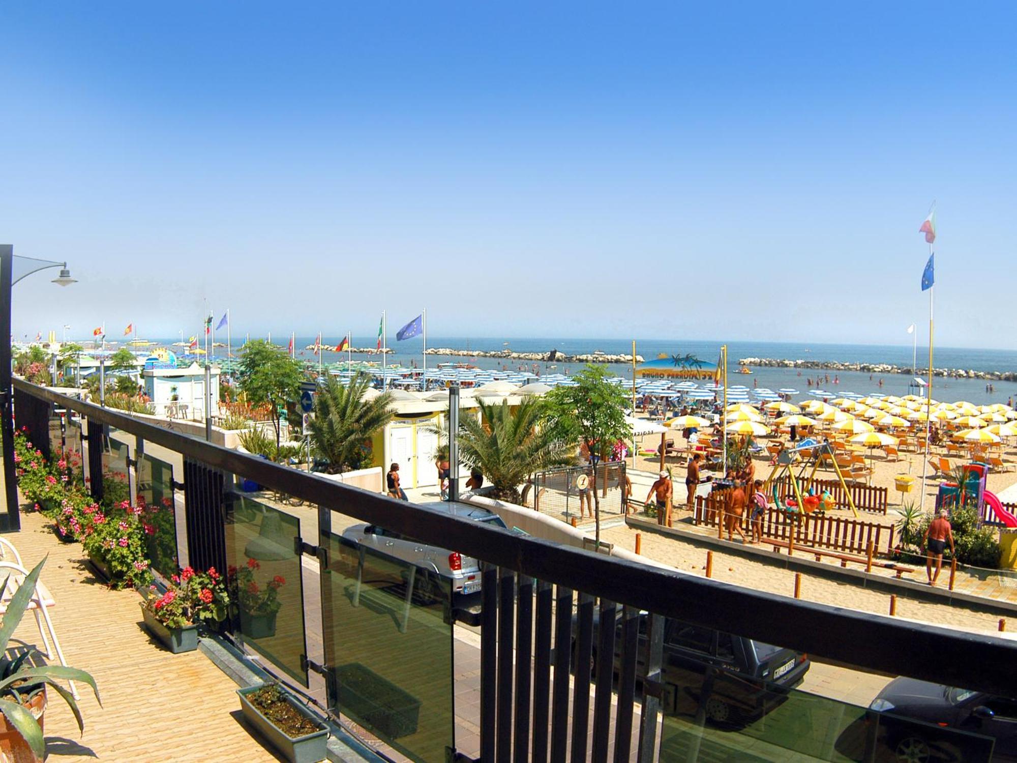 Hotel Continental Bellaria-Igea Marina Dış mekan fotoğraf