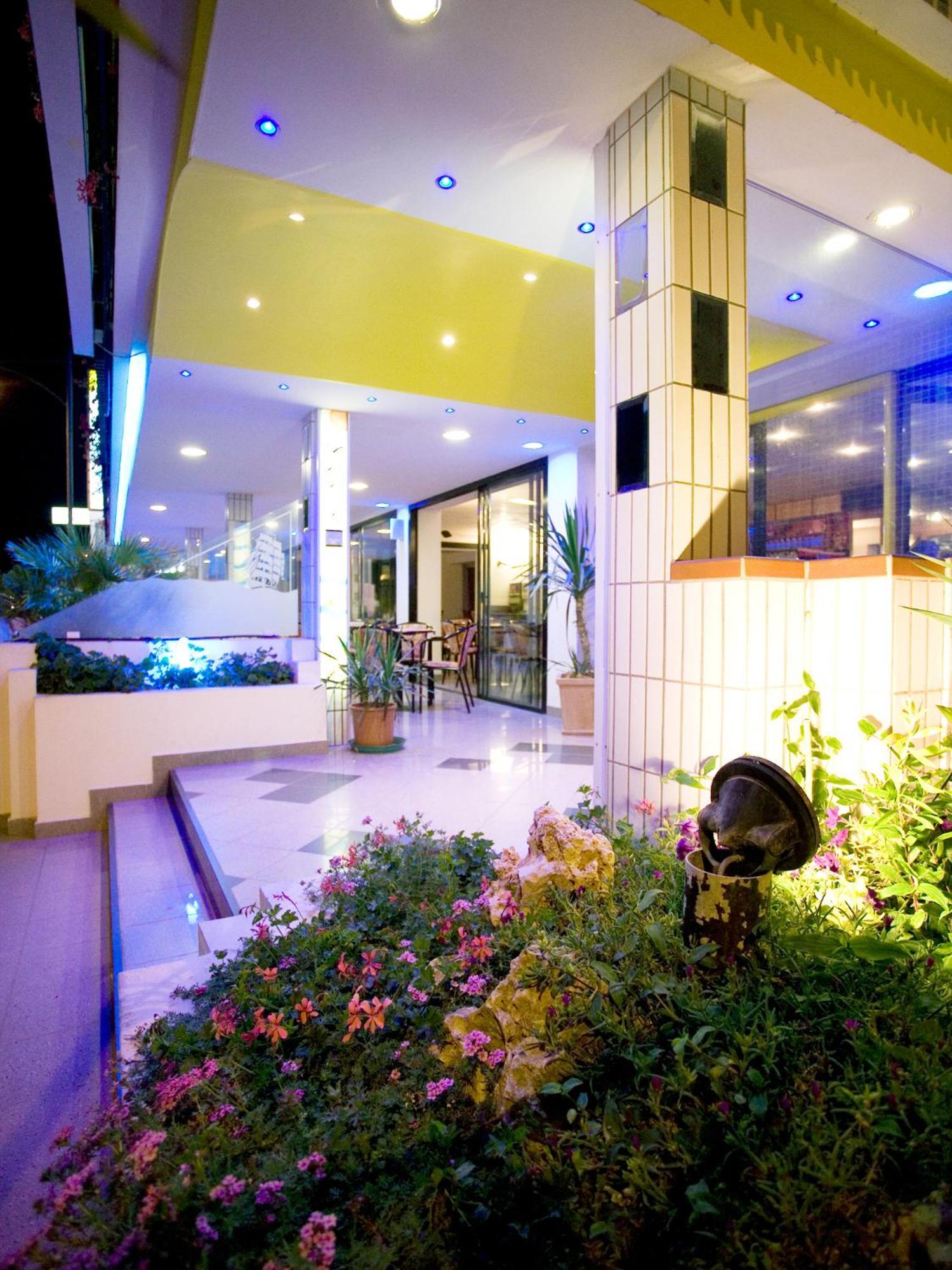 Hotel Continental Bellaria-Igea Marina Dış mekan fotoğraf